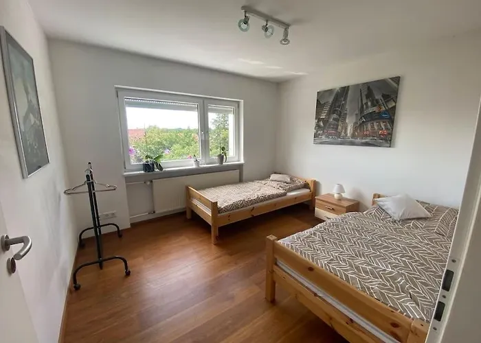 Apartment Haus Mit Garten Und 2 Schlafzimmern *