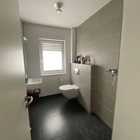 Haus Mit Garten Und 2 Schlafzimmern